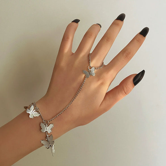 Fashion Distinctive Butterfly Pendant Finger Bracelet Alloy Electroplating Geometric Design For Women