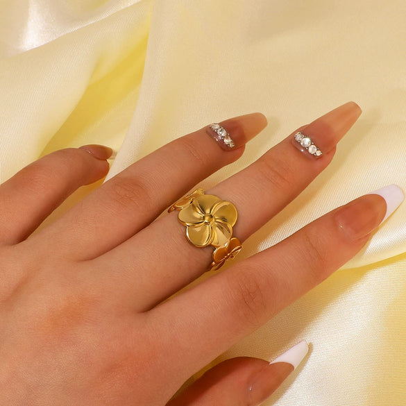 Fashion Egg Flower Smooth Five Petal Stainless Steel Ring With Real Gold Plating For Women Geometric Shape