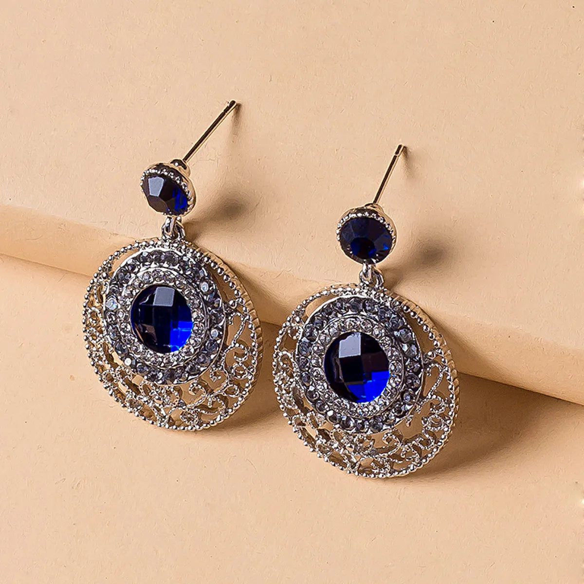 Fashion Elegant Hollow Rhinestone Inlaid Alloy Earrings Wholesale