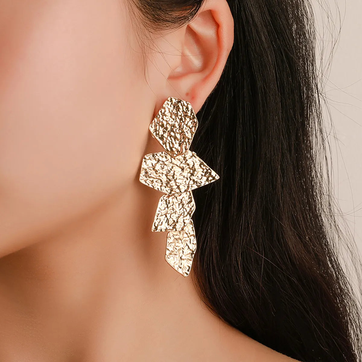 Fashion Exaggerated Irregular Women'S Long Geometric Metal Earrings Wholesale