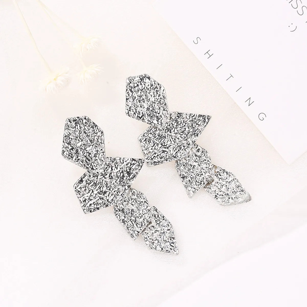 Fashion Exaggerated Irregular Women'S Long Geometric Metal Earrings Wholesale