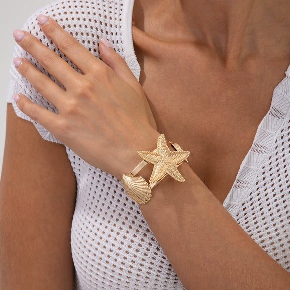 Fashion Exaggerated Starfish And Conch Iron Open Bracelet With Electroplating Animal Vacation Style