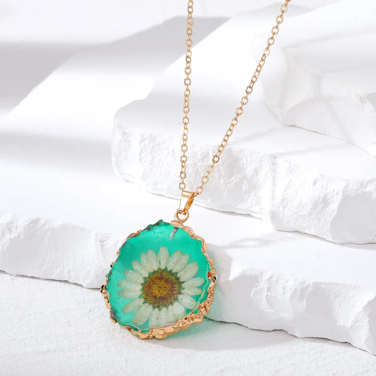 Fashion Flower Alloy Resin Epoxy Women'S Pendant Necklace 1 Piece