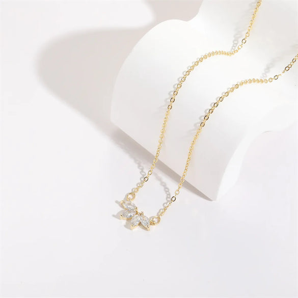 Fashion Flower Copper Gold Plated Zircon Pendant Necklace 1 Piece