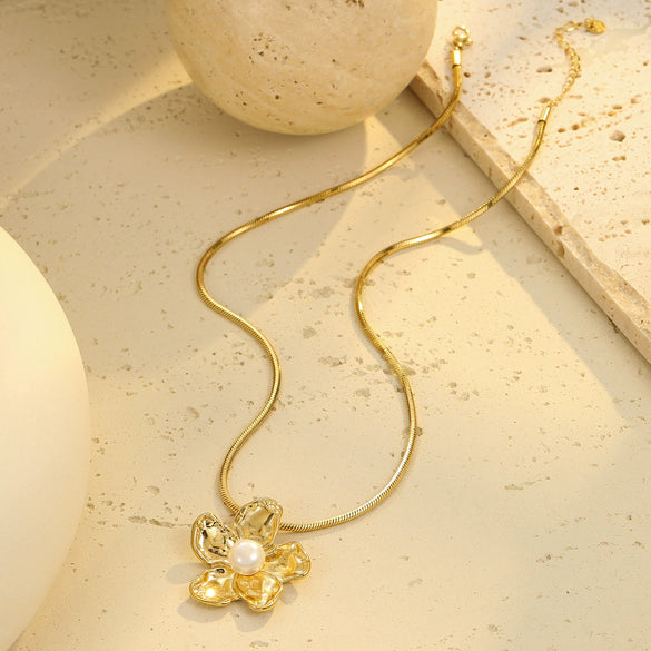 Fashion Flower Geometric Titanium Steel Stainless Steel 18K Gold Plated Necklace