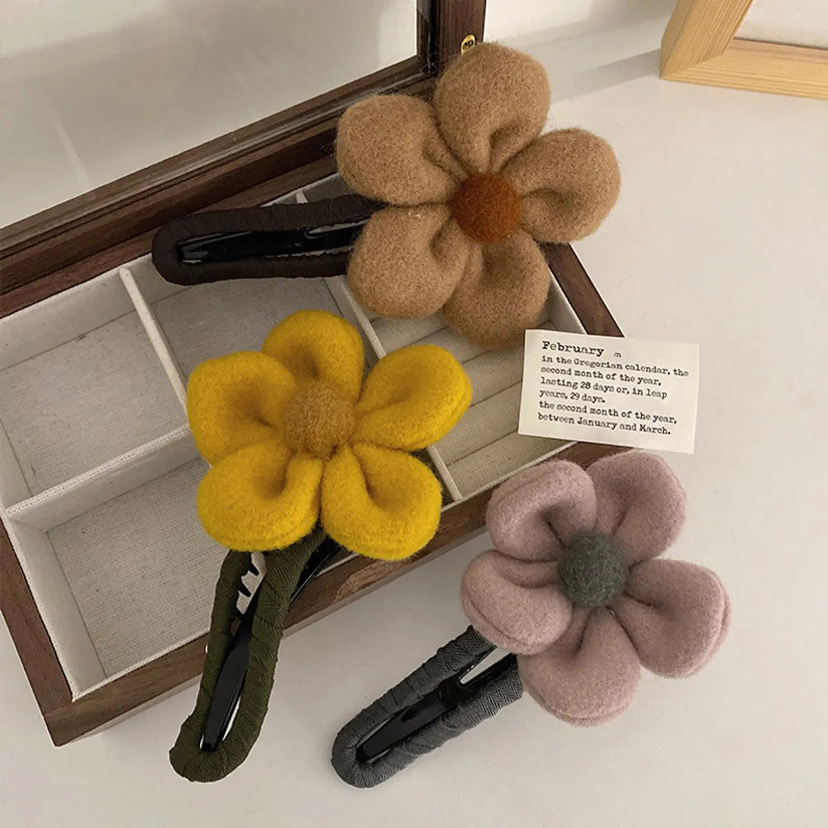 Fashion Flower Plush Hair Clip 1 Piece