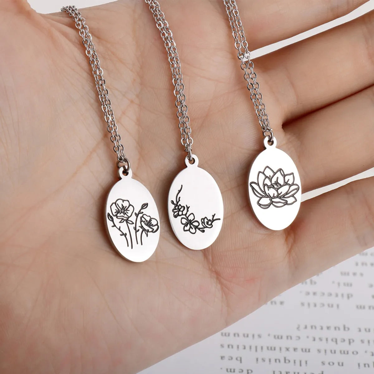 Fashion Flower Titanium Steel Plating Pendant Necklace 1 Piece