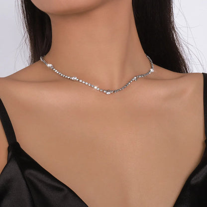 Fashion Geometric Alloy Inlay Rhinestone Choker