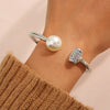 Fashion Geometric Alloy Plating Artificial Pearls Rhinestones Women'S Bangle