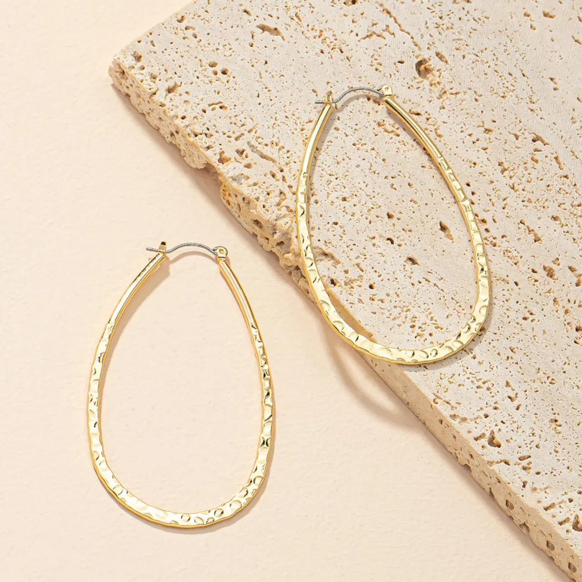 1 Pair Fashion Geometric Plating Alloy Hoop Earrings