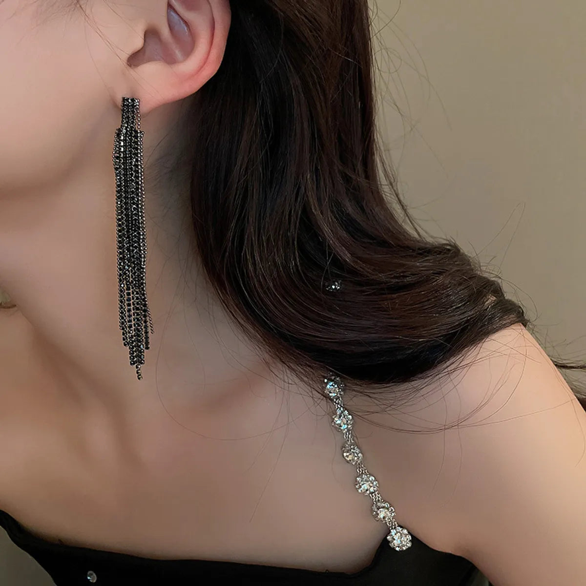 Fashion Geometric Alloy Tassel Rhinestones Drop Earrings 1 Pair