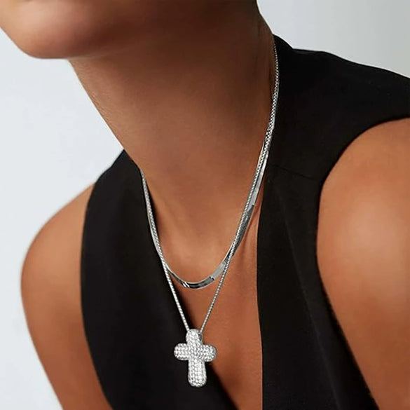 Fashion Geometric Copper Cross Pendant Necklace With Electroplating And Box Chain