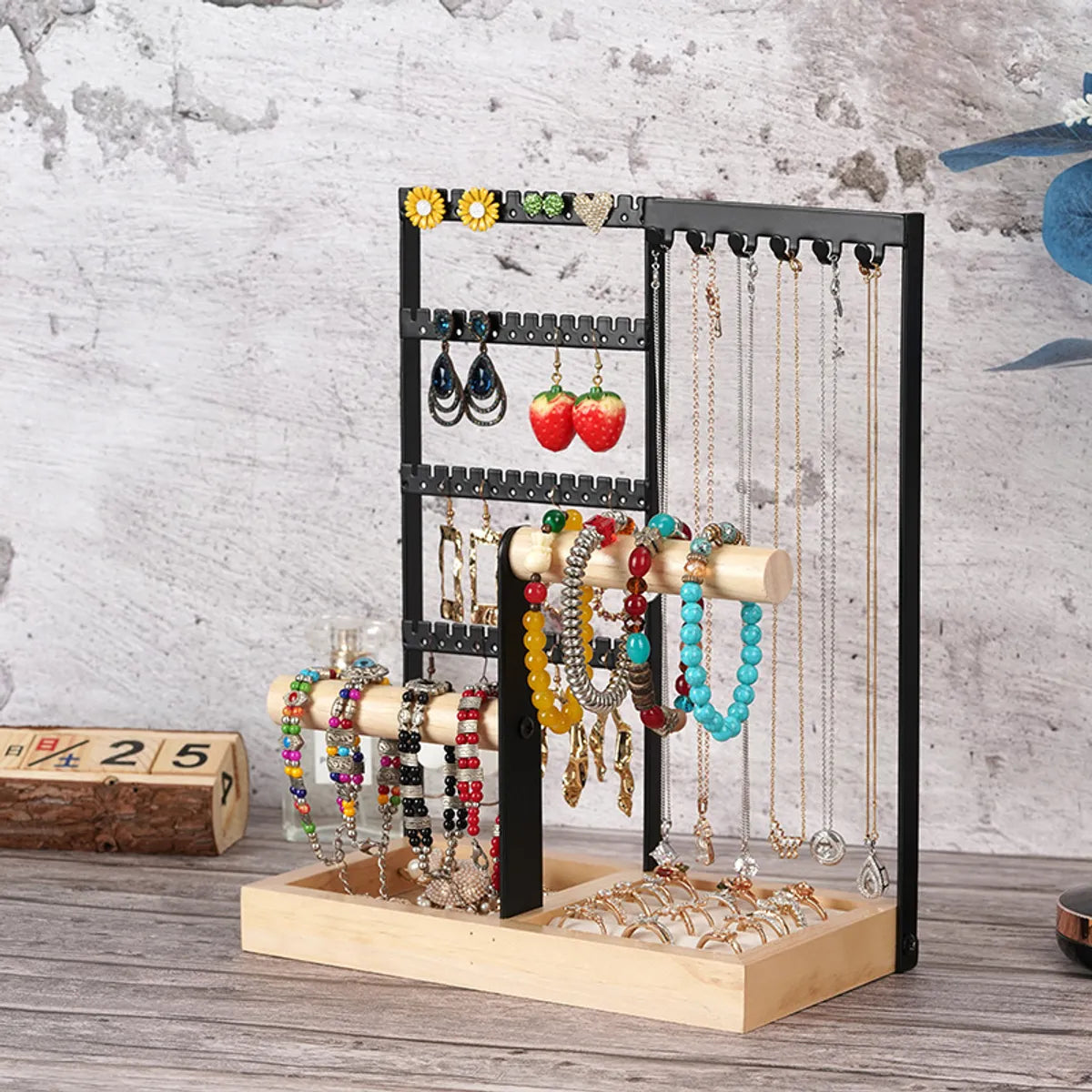 Fashion Geometric Solid Wood Iron Jewelry Display Jewelry Rack