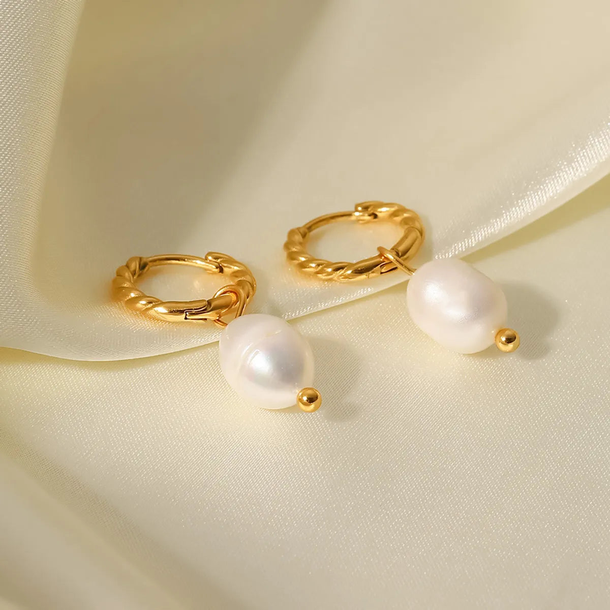 1 Pair French Style Geometric Stainless Steel Twist Ring Freshwater Pearl Gold Plated Hoop Earrings Drop Earrings