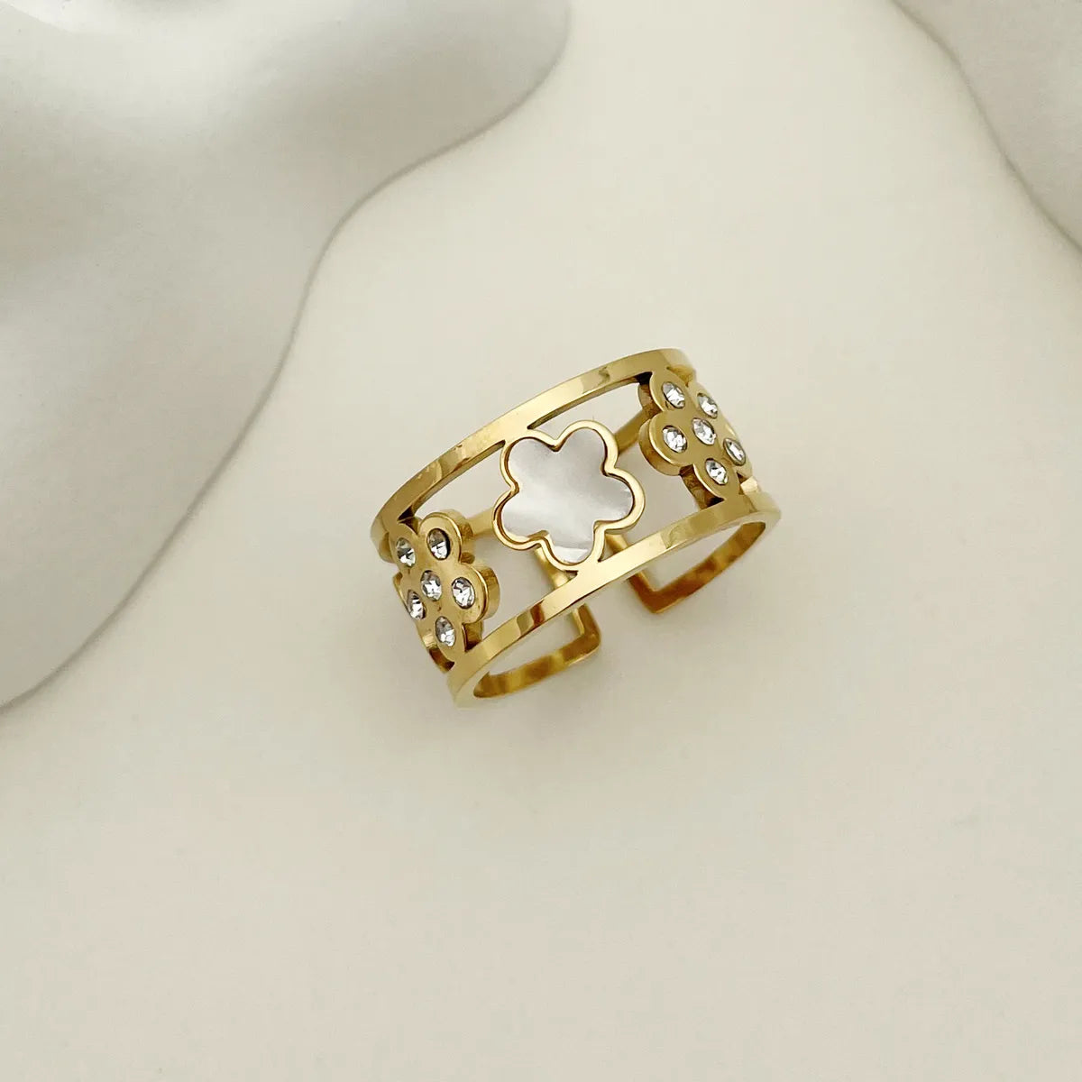 Fashion Geometric Stainless Steel Plating Rhinestones 14k Gold Plated Open Ring