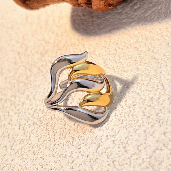 Fashion Geometric Stainless Steel Ring With Heart Shape And Electroplating Treatment Unisex Light Luxury Niche Design
