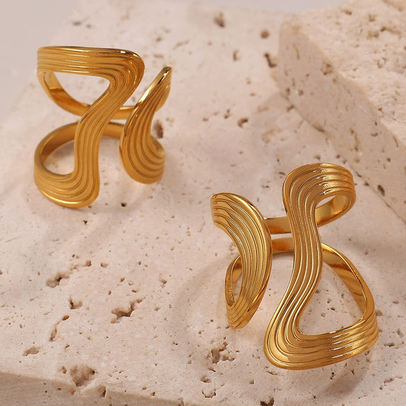 Fashion Geometric 316L Stainless Steel Ring With 18K Gold Plating And Niche Design