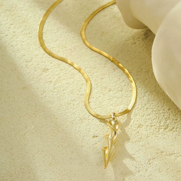 Fashion Geometric Stainless Steel Twisted Winding Snake Bone Chain Necklace With Electroplating Treatment
