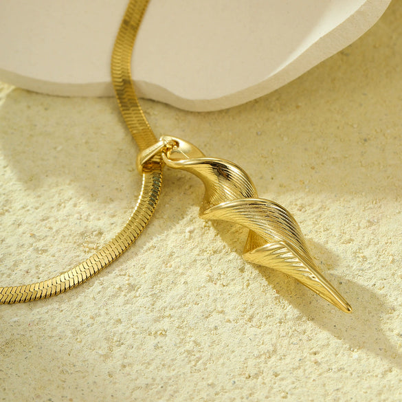 Fashion Geometric Stainless Steel Twisted Winding Snake Bone Chain Necklace With Electroplating Treatment
