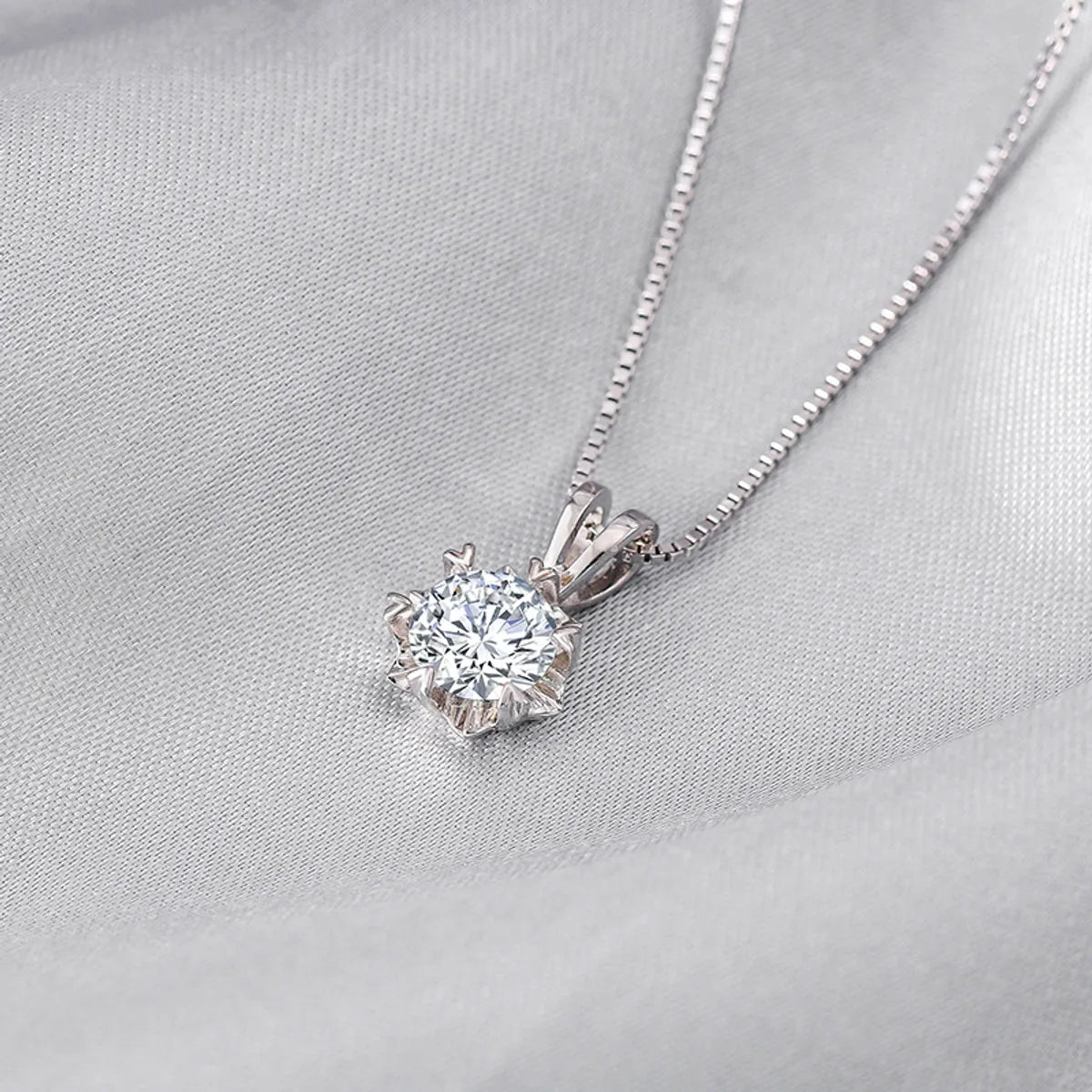 Wholesale Fashion Geometric Sterling Silver Moissanite Pendant Necklace