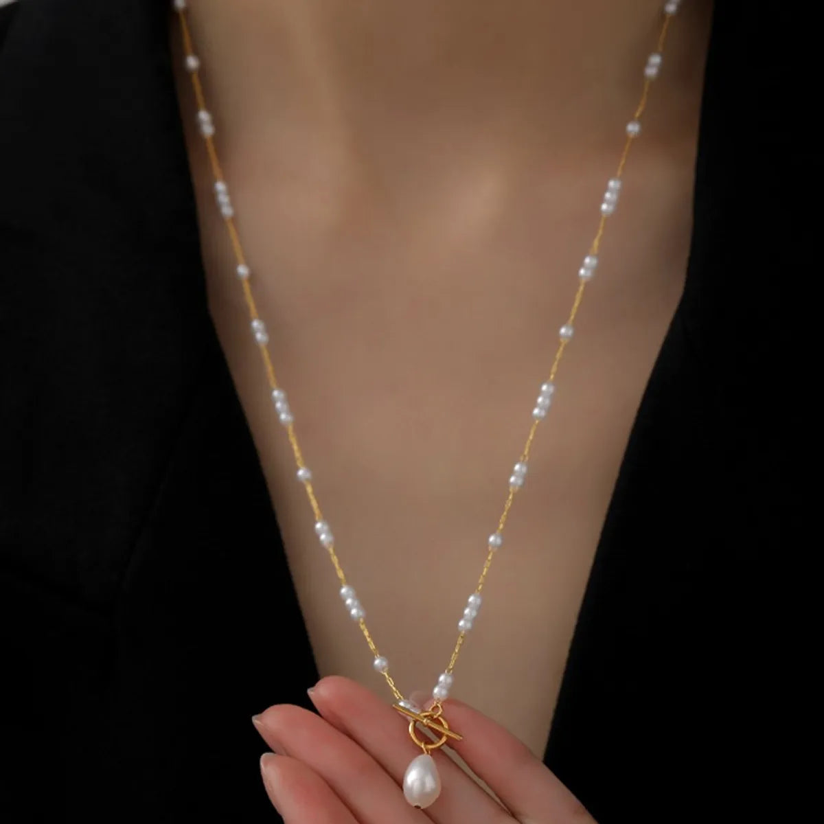 Fashion Geometric Titanium Steel Inlay Artificial Pearls Necklace