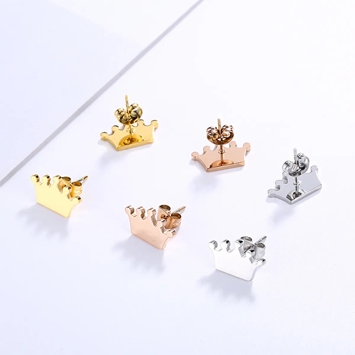 Ornament Wholesale Fashion Trend Gold Crown Stud Earring Female Personality Girlfriends Birthday Gift Earrings