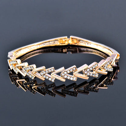 Fashion Heart Shape Alloy Plating Inlay Rhinestones Women'S Bangle 1 Piece