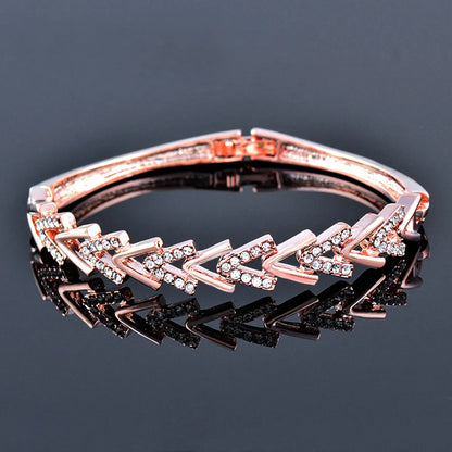 Fashion Heart Shape Alloy Plating Inlay Rhinestones Women'S Bangle 1 Piece