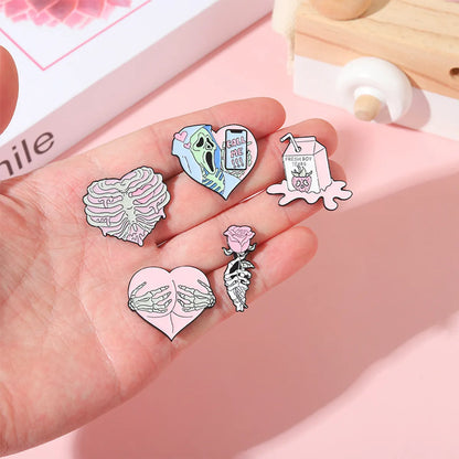 Fashion Heart Shape Alloy Plating Unisex Brooches