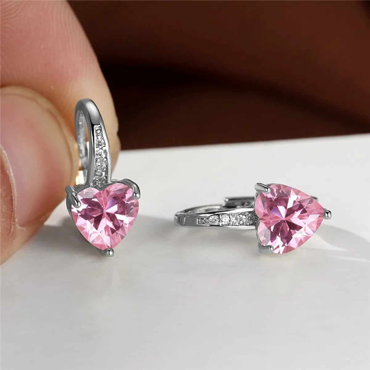 Fashion Heart Shape Copper Plating Inlay Zircon Hoop Earrings 1 Pair