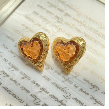 Fashion Heart Shape Glass Heart Artificial Gemstones Women'S Ear Studs 1 Pair