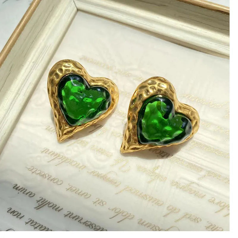 Fashion Heart Shape Glass Heart Artificial Gemstones Women'S Ear Studs 1 Pair