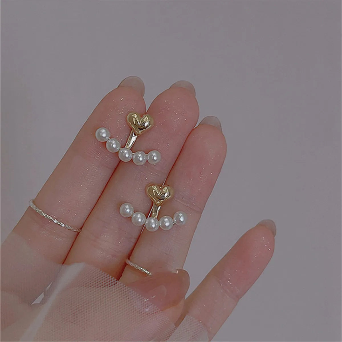 Fashion Heart Shape Mixed Materials Rhinestones Women'S Earrings 1 Pair