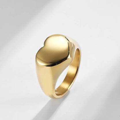 Fashion Heart Shape Plated 18k Gold Glossy Simple Men And Women Stainless Steel Ring