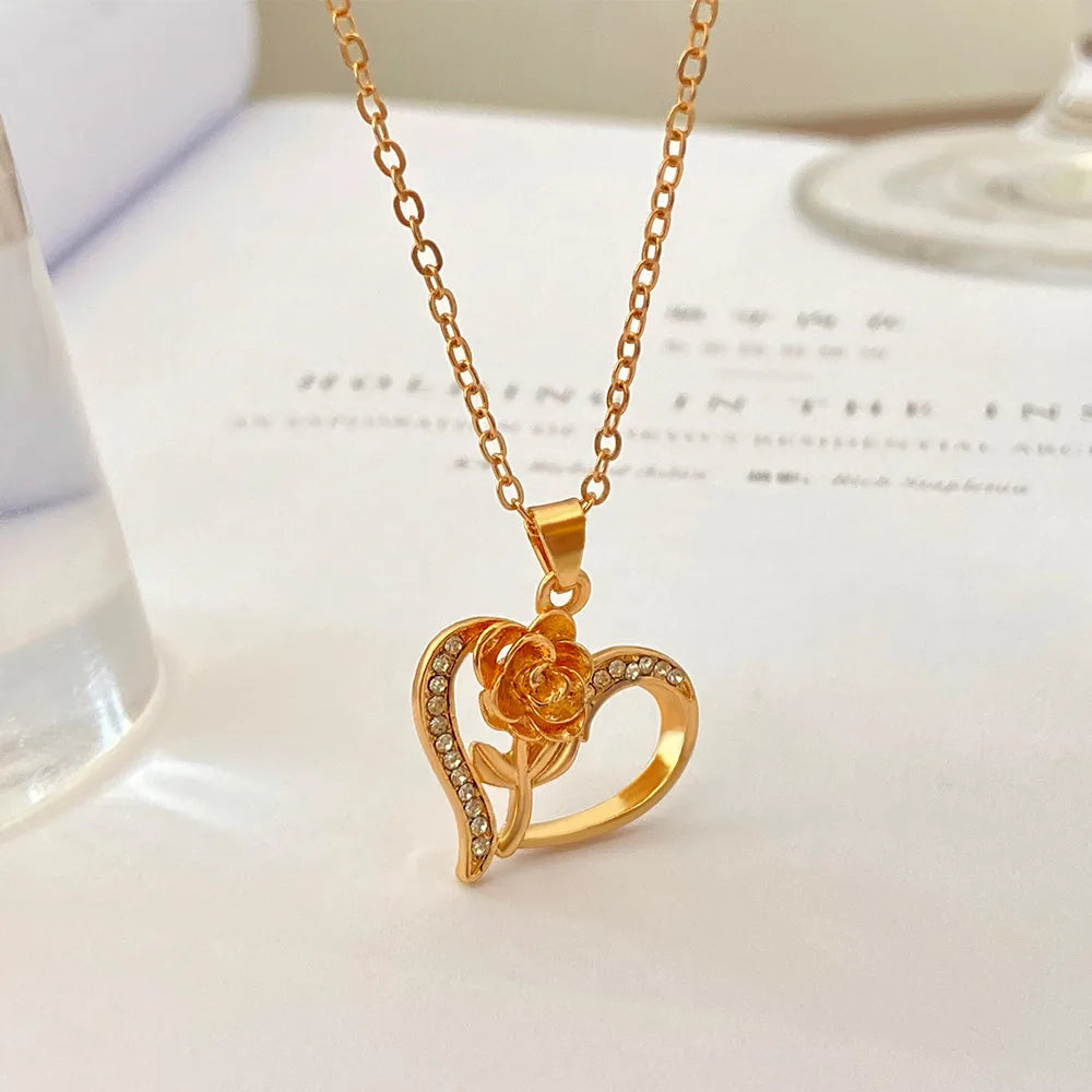 Fashion Heart Shape Rose Alloy Inlay Rhinestones Women'S Pendant Necklace 1 Piece