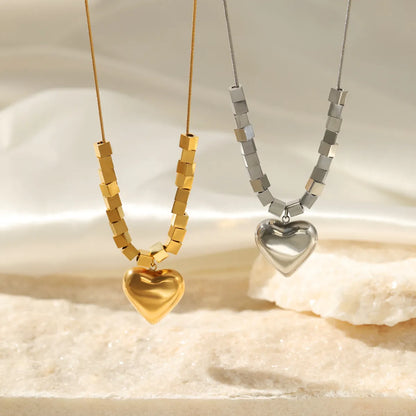 Fashion Heart Shape Stainless Steel Gold Plated Pendant Necklace