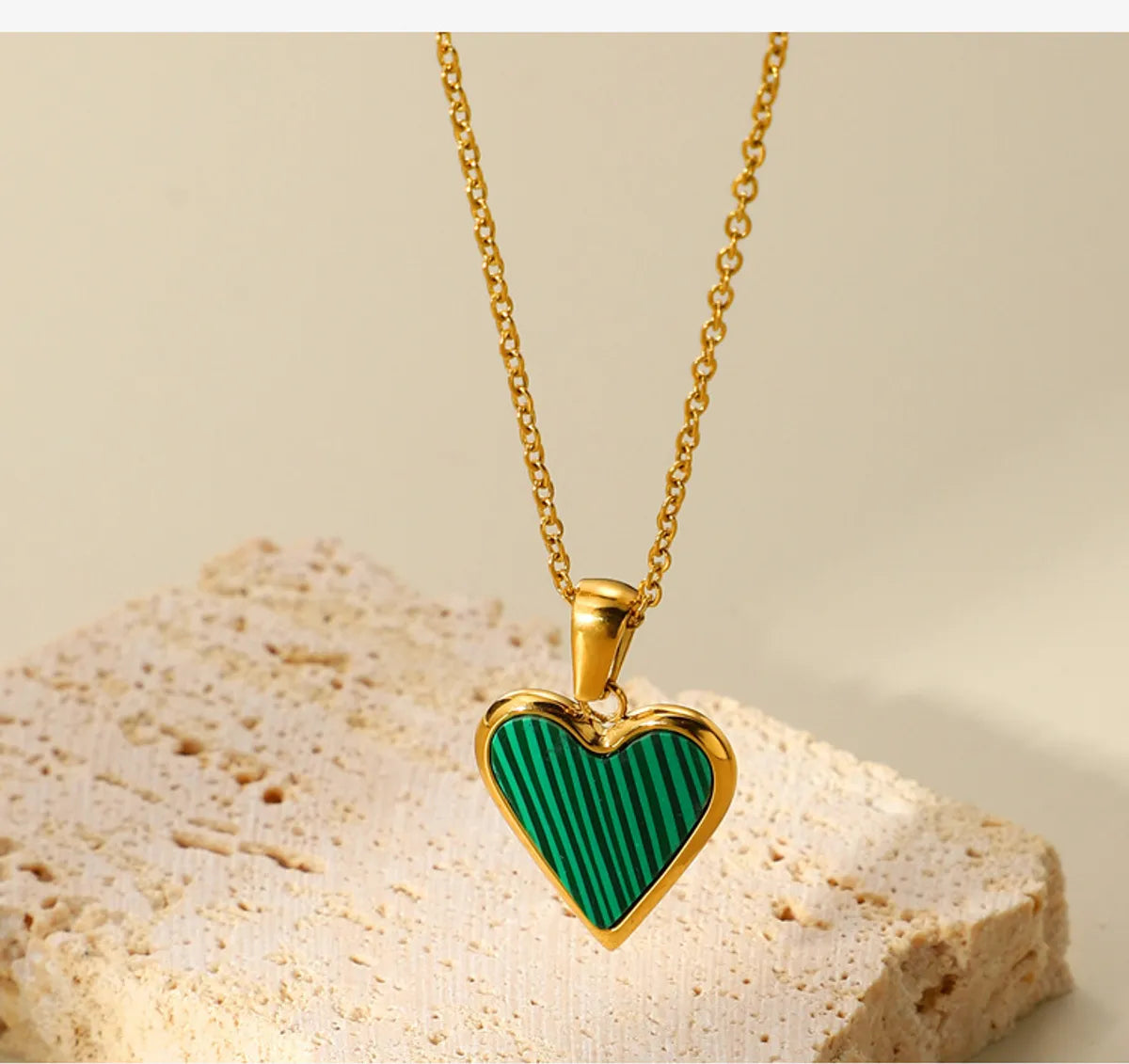 Fashion Heart Shape Stainless Steel Gold Plated Zircon Pendant Necklace