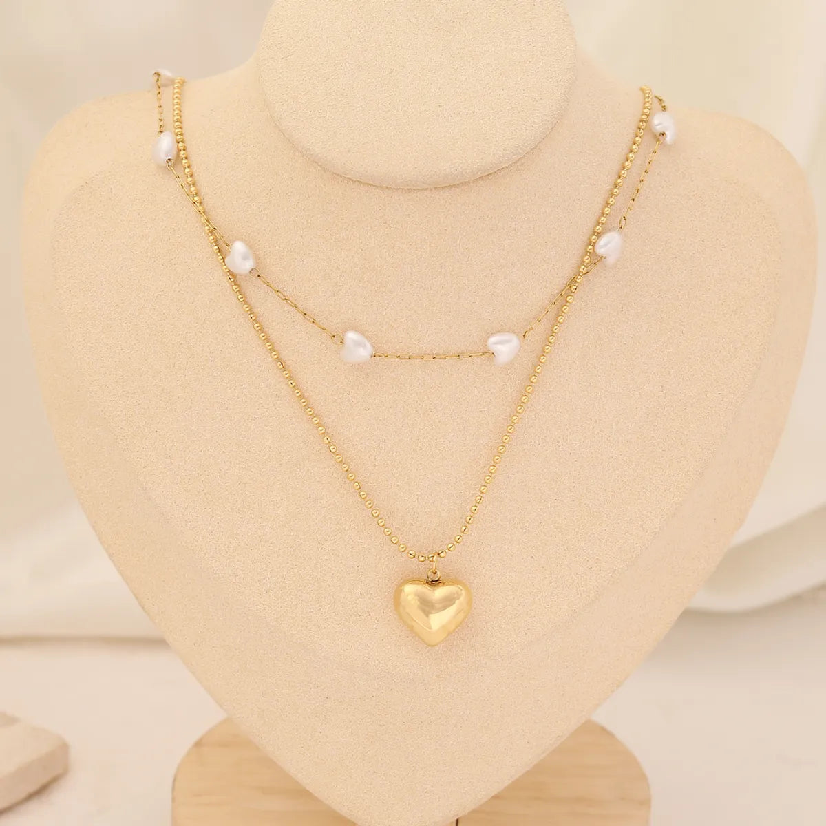 Fashion Heart Shape Stainless Steel Layered Necklaces Gold Plated Pearl Stainless Steel Necklaces 1 Piece