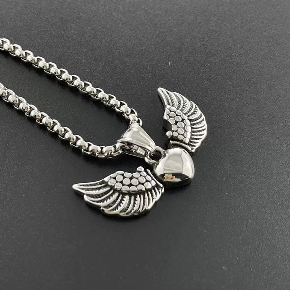 Fashion Hip Hop Angel Wings Pendant Titanium Steel Necklace With Doll Pattern And Polishing Treatment
