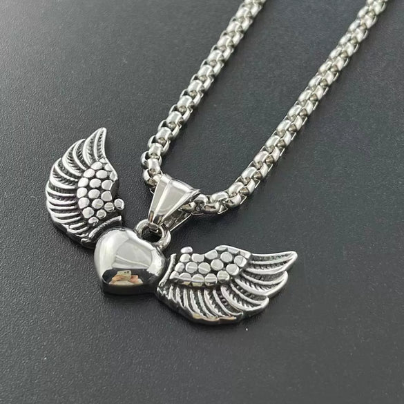 Fashion Hip Hop Angel Wings Pendant Titanium Steel Necklace With Doll Pattern And Polishing Treatment