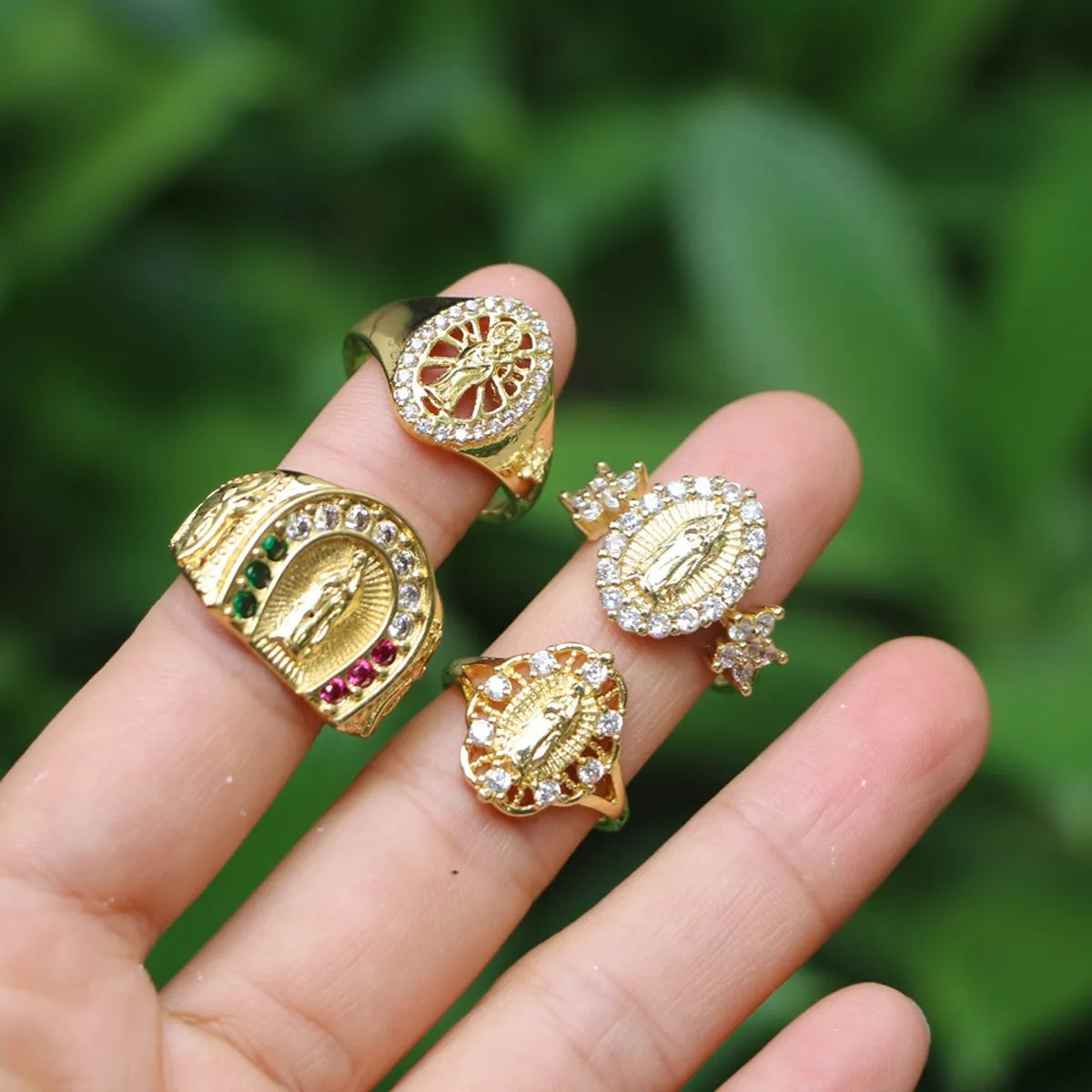 Fashion Inlaid Zircon Virgin Mary Copper Zircon Geometric Ring