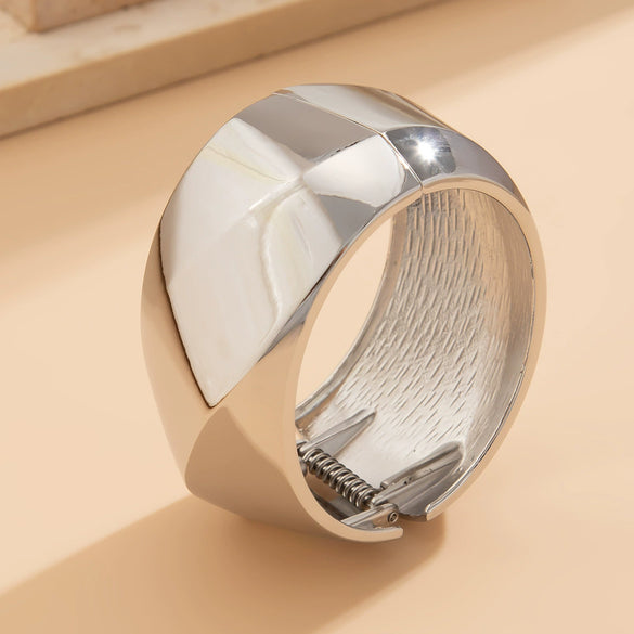 Fashion Ins Metal Smooth Wide Geometric Spring Buckle Electroplated Bracelet