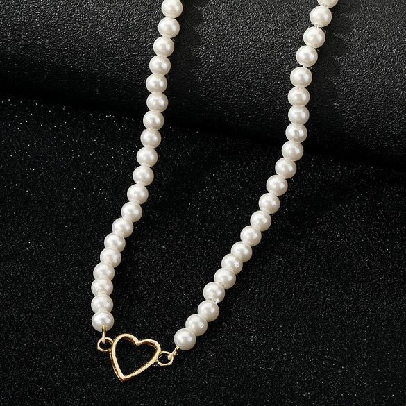 Fashion Jewelry Imitation Pearl Alloy Heart Hollow Geometric French Retro Electroplated Necklace For Women