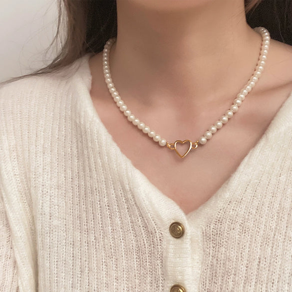 Fashion Jewelry Imitation Pearl Alloy Heart Hollow Geometric French Retro Electroplated Necklace For Women