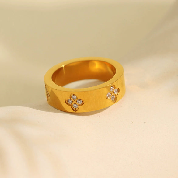 Fashion Jewelry Women's Fourleaf Clover Zircon 316L Stainless Steel Ring With Geometric Style And Electroplating
