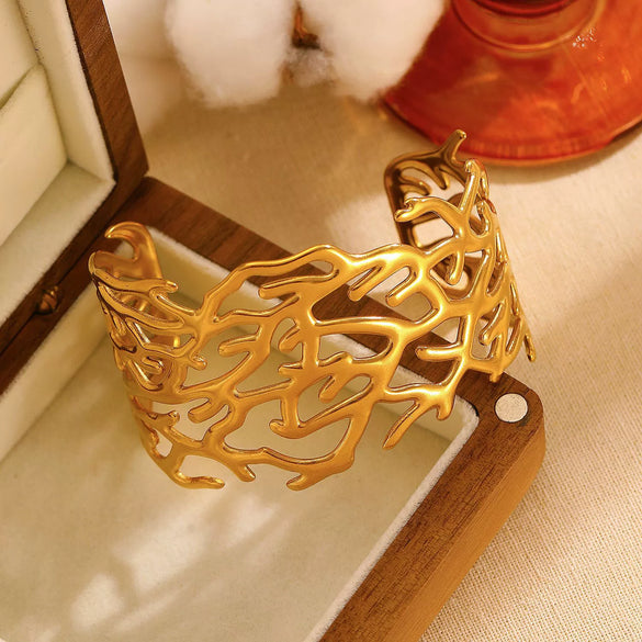 Fashion Leaf Flower Geometric Love Opening Stainless Steel Bracelet For Women With Electroplating