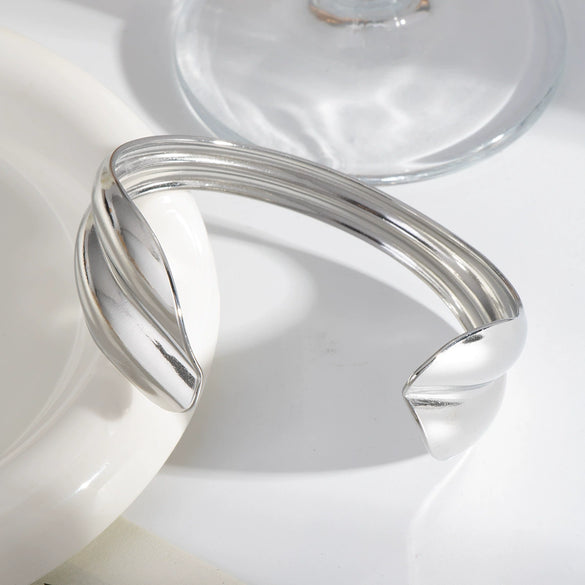 Fashion Leaf Geometry Stainless Steel Bracelet With Pvd Furnace Vacuum Real Gold Plating For Women
