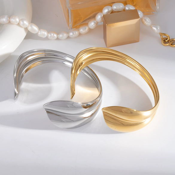 Fashion Leaf Geometry Stainless Steel Bracelet With Pvd Furnace Vacuum Real Gold Plating For Women