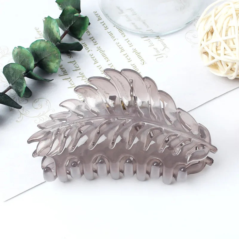 Fashion Leaves Plastic Resin Stoving Varnish Hair Claws 1 Piece