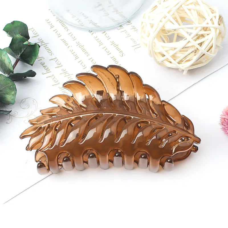 Fashion Leaves Plastic Resin Stoving Varnish Hair Claws 1 Piece